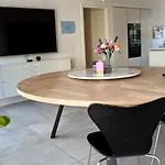 Modern Spacious Family Retreat Garden ヴィラ オーデンセ