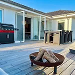 Modern Spacious Family Retreat Garden オーデンセ