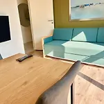 Modern Spacious Family Retreat Garden ヴィラ *