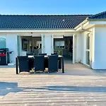 ヴィラ Modern Spacious Family Retreat Garden オーデンセ