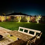 Modern Spacious Family Retreat Garden * オーデンセ