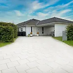 ヴィラ Modern Spacious Family Retreat Garden *