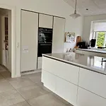Modern Spacious Family Retreat Garden * オーデンセ