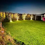 ヴィラ Modern Spacious Family Retreat Garden オーデンセ